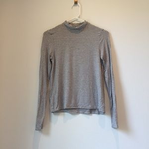 American eagle: Striped turtleneck long sleeve